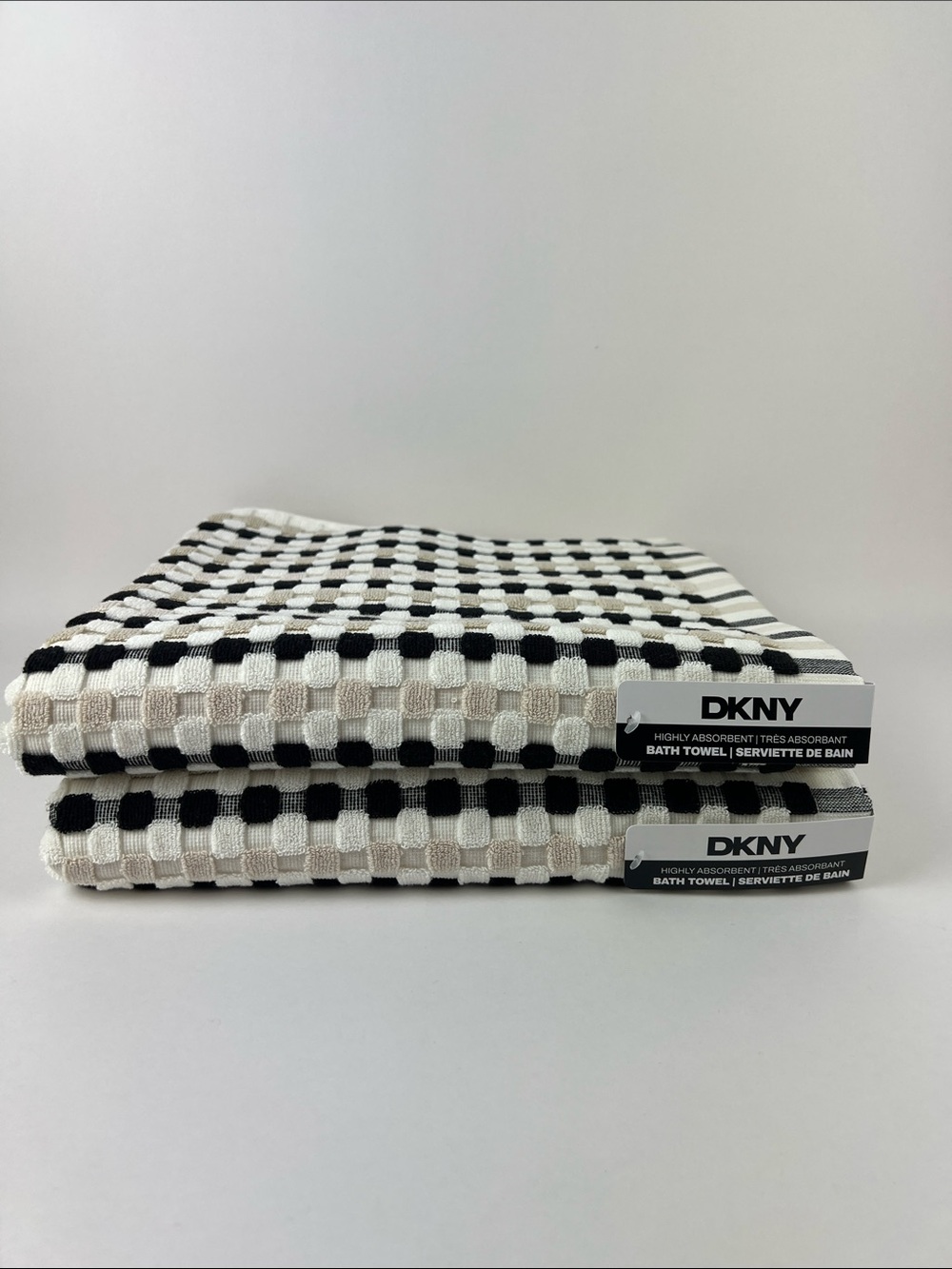 DKNY Maya Bath Towels Checkered Black Tan White 100% Cotton Set of 2 NEW